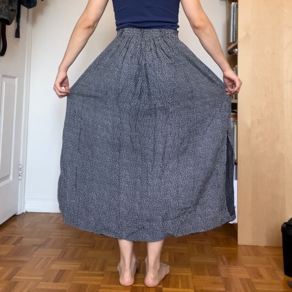 Long skirt with buttons on the front and slits on the sides - Picture 8 of 14